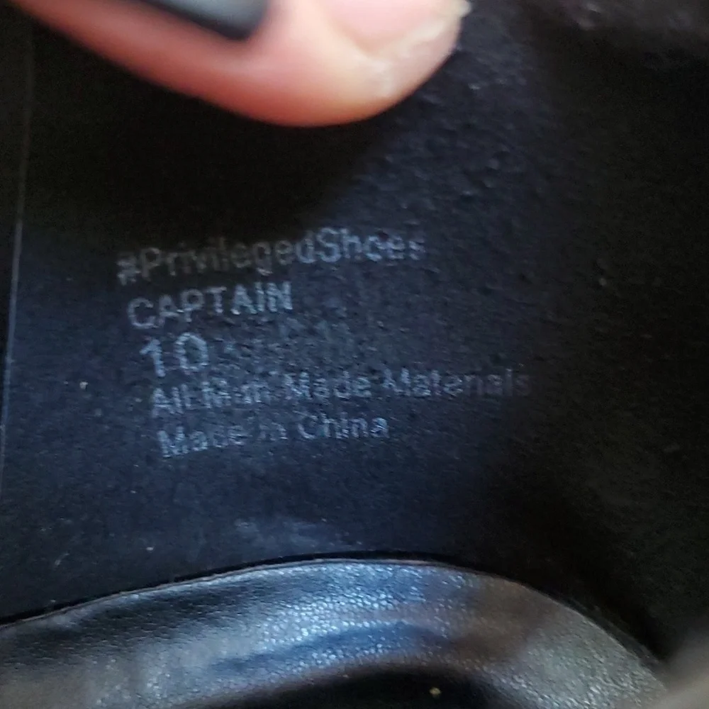 Privileged Shoes Captain size 10